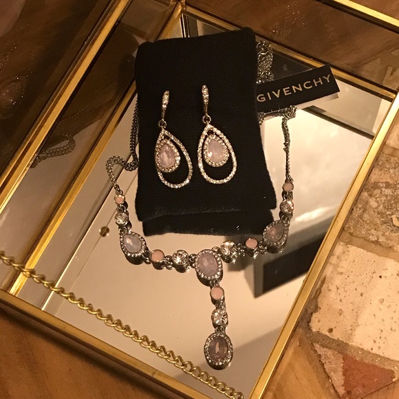 Givenchy - Authentic Swarovski Crystals Necklace - Picture 6 of 6